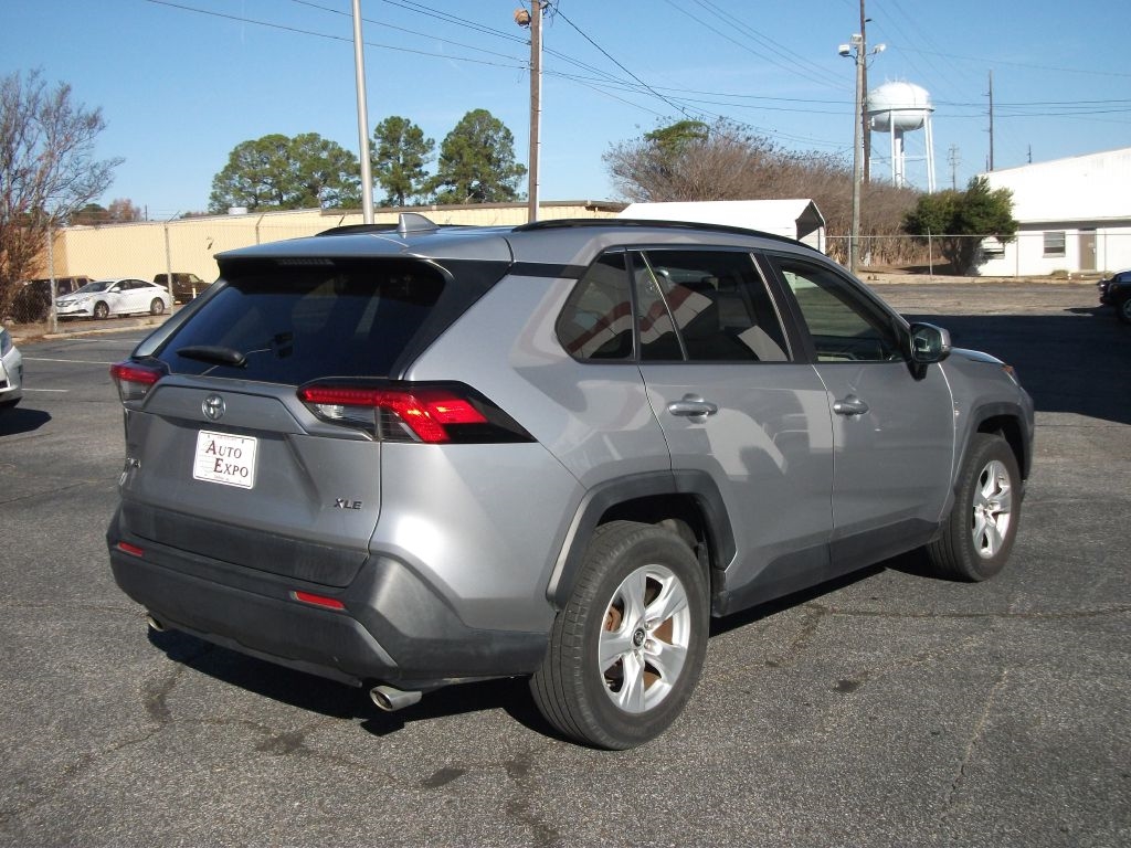 Toyota RAV4 XLE 2019