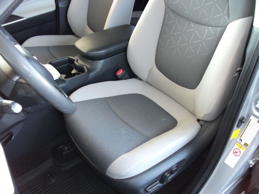 Toyota RAV4 XLE 2019