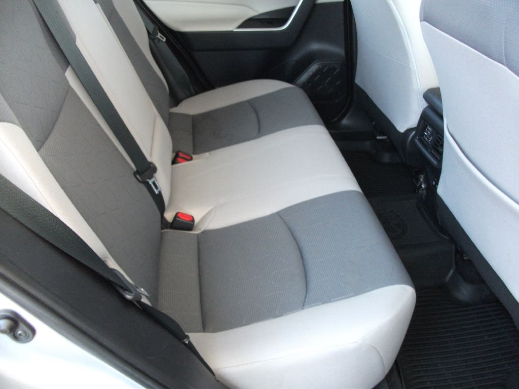 Toyota RAV4 XLE 2019