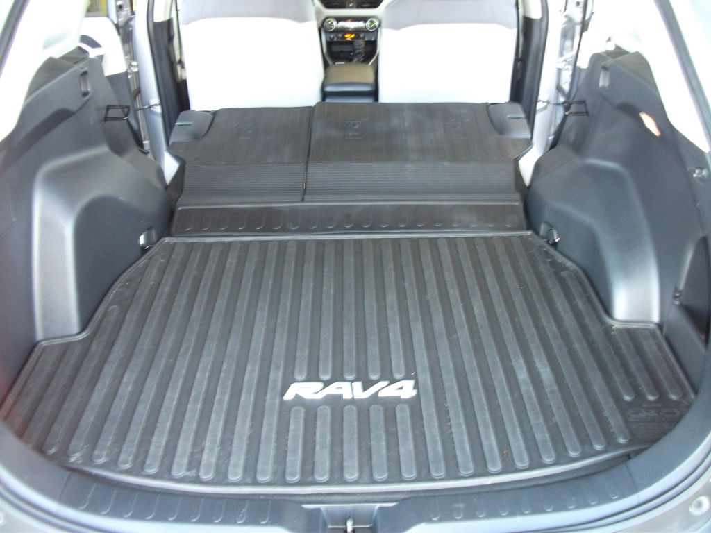 Toyota RAV4 XLE 2019