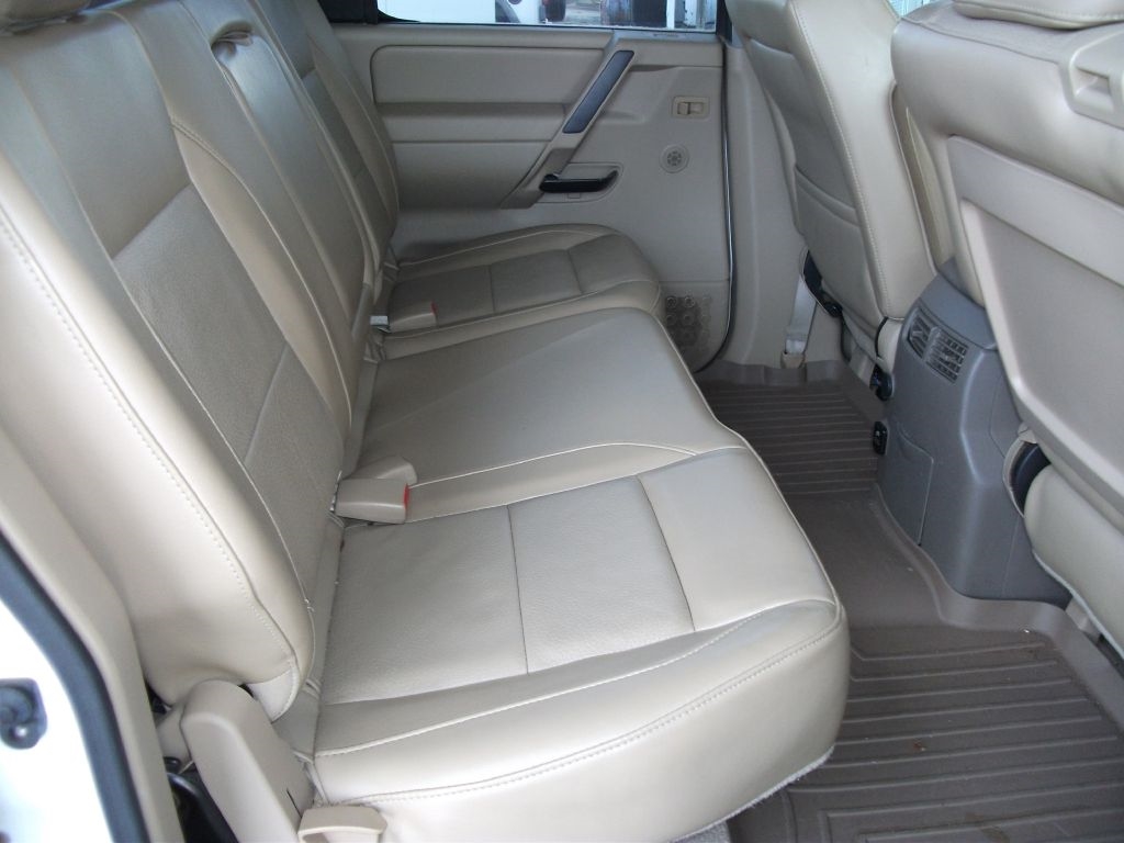 Nissan Titan SL Crew Cab 2WD 2013