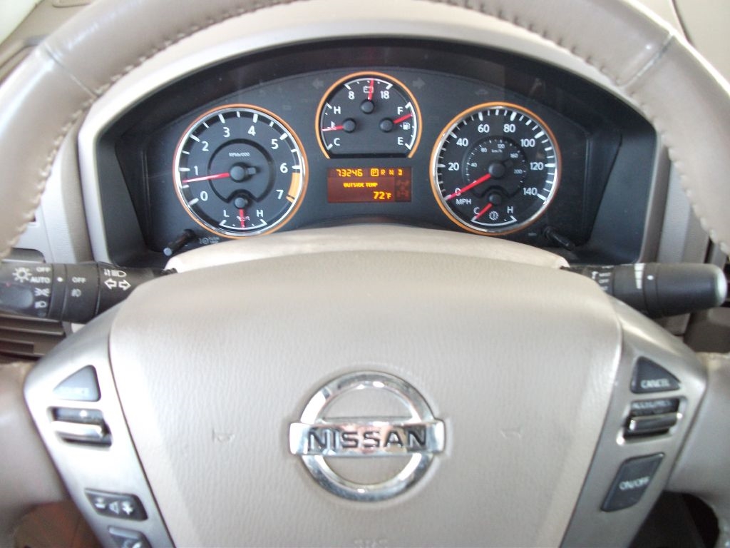 Nissan Titan SL Crew Cab 2WD 2013