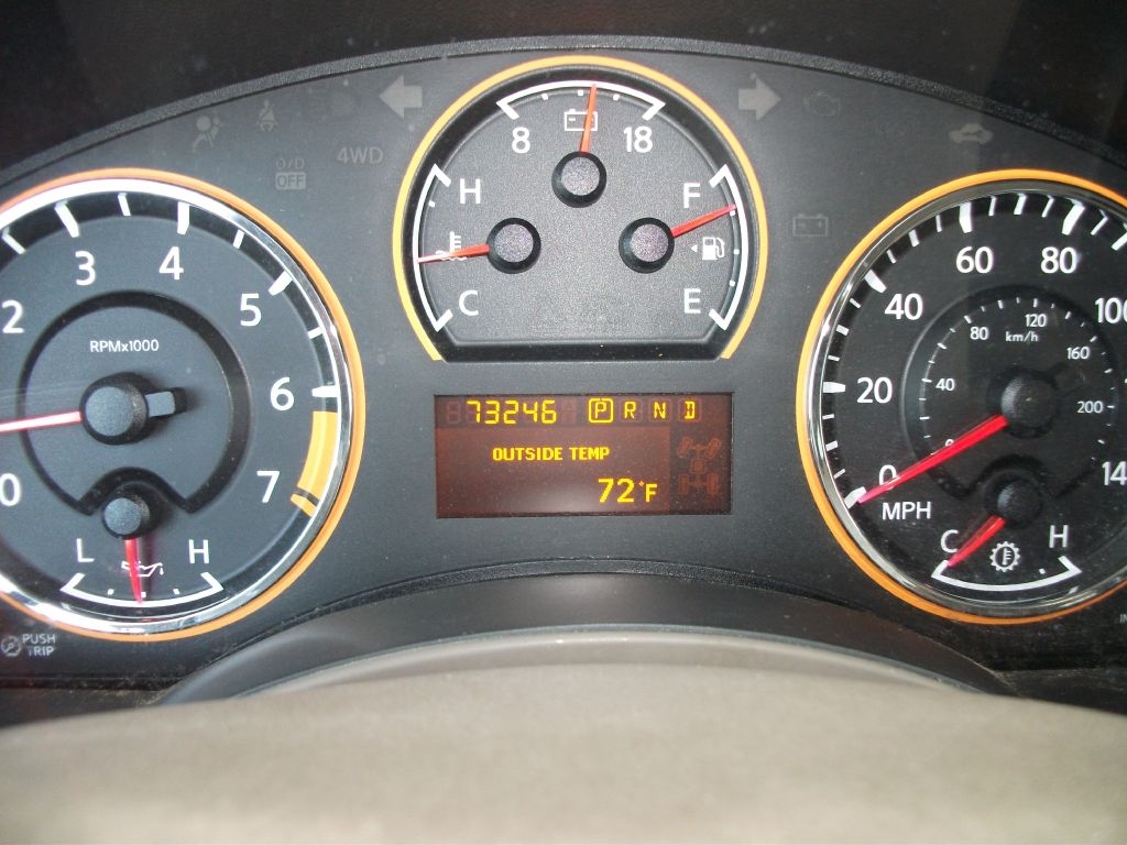 Nissan Titan SL Crew Cab 2WD 2013