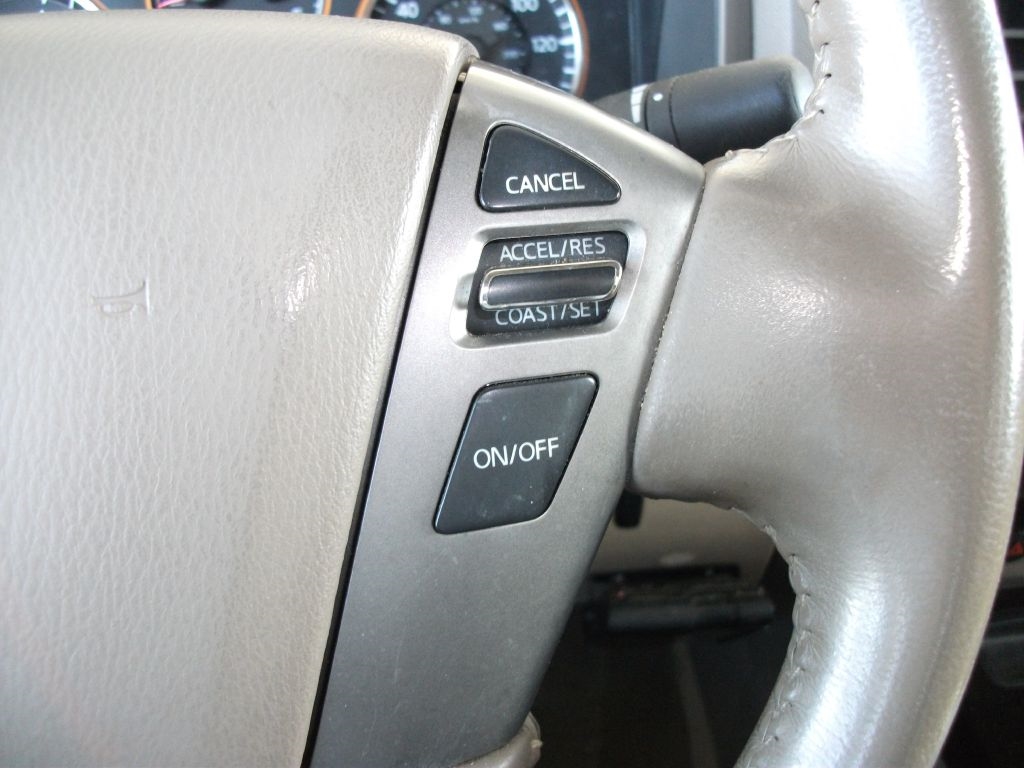 Nissan Titan SL Crew Cab 2WD 2013