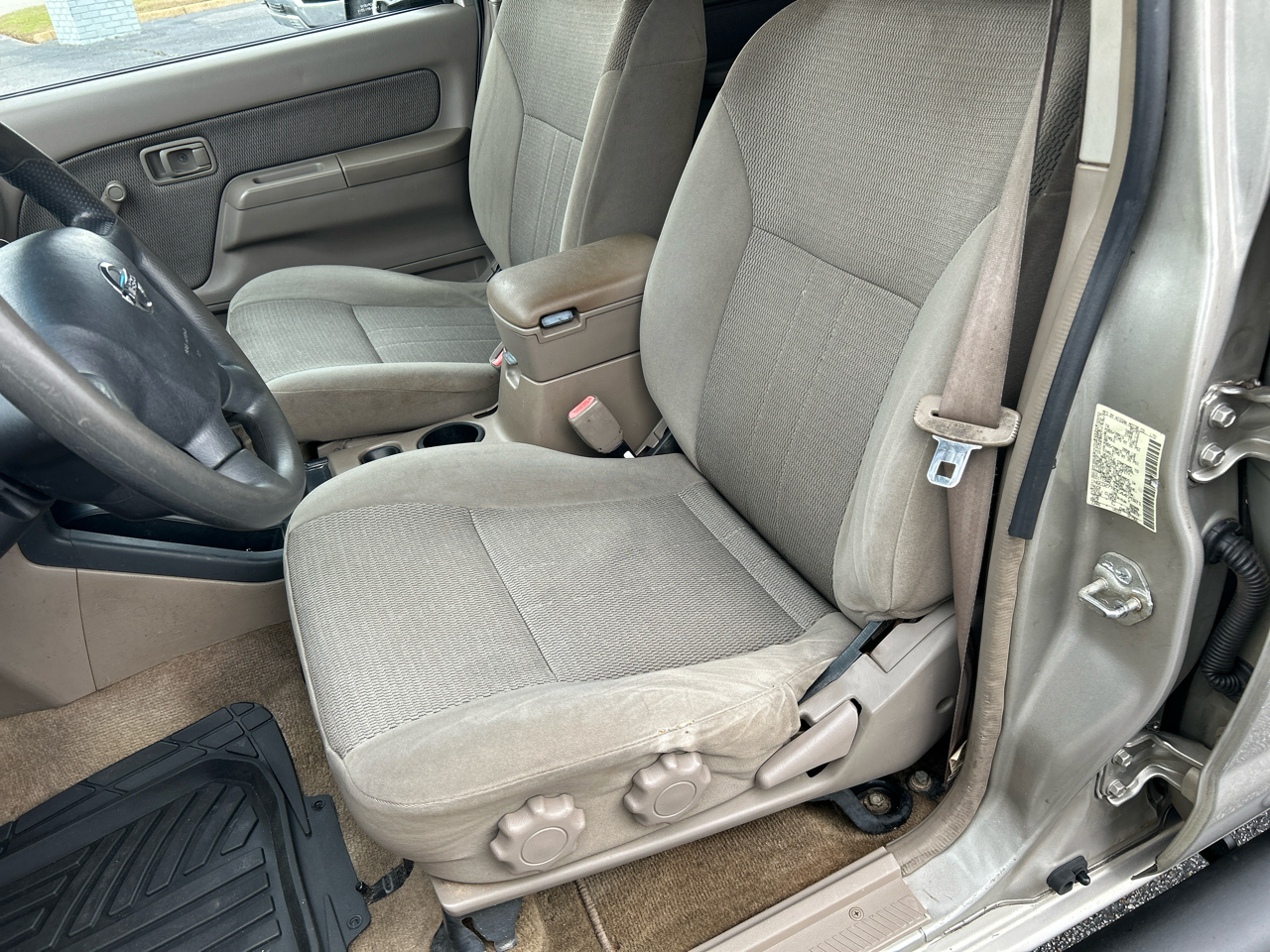 Nissan Frontier XE-V6 Crew Cab 2WD 2003