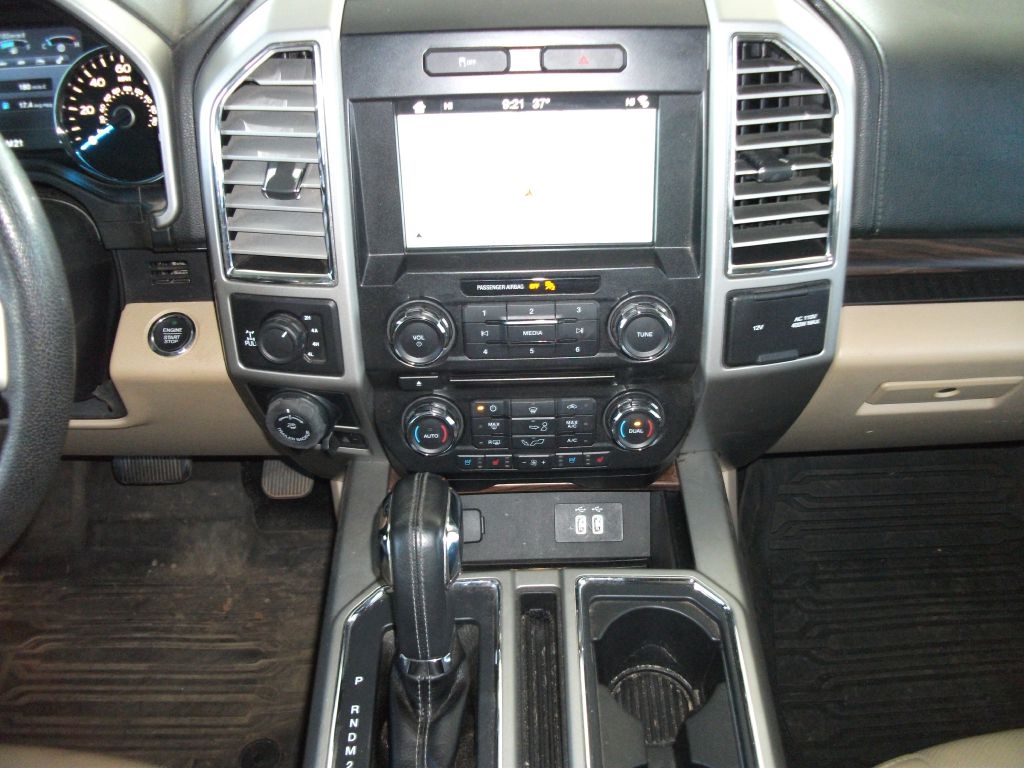 Ford F-150 Lariat SuperCrew 4WD 2016