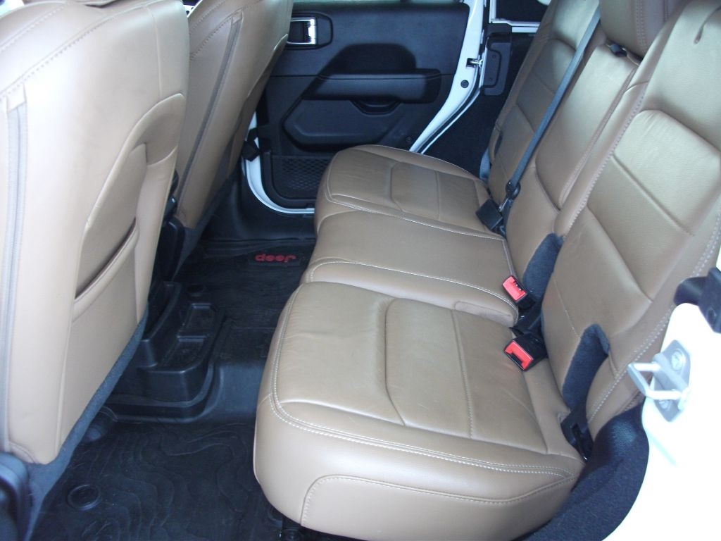 Jeep Wrangler Unlimited Sahara 2021