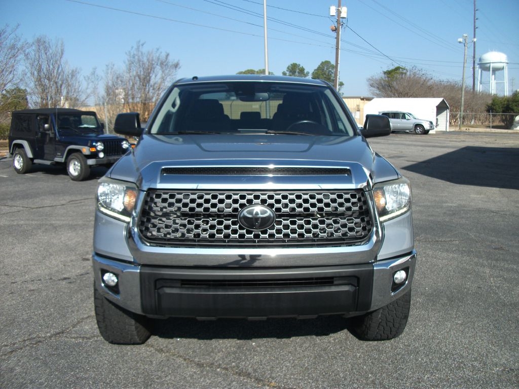 Toyota Tundra SR5 5.7L V8 CrewMax 2WD 2018