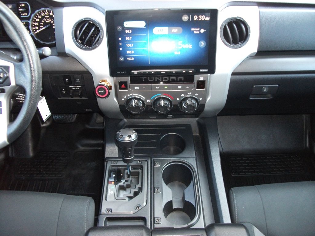 Toyota Tundra SR5 5.7L V8 CrewMax 2WD 2018