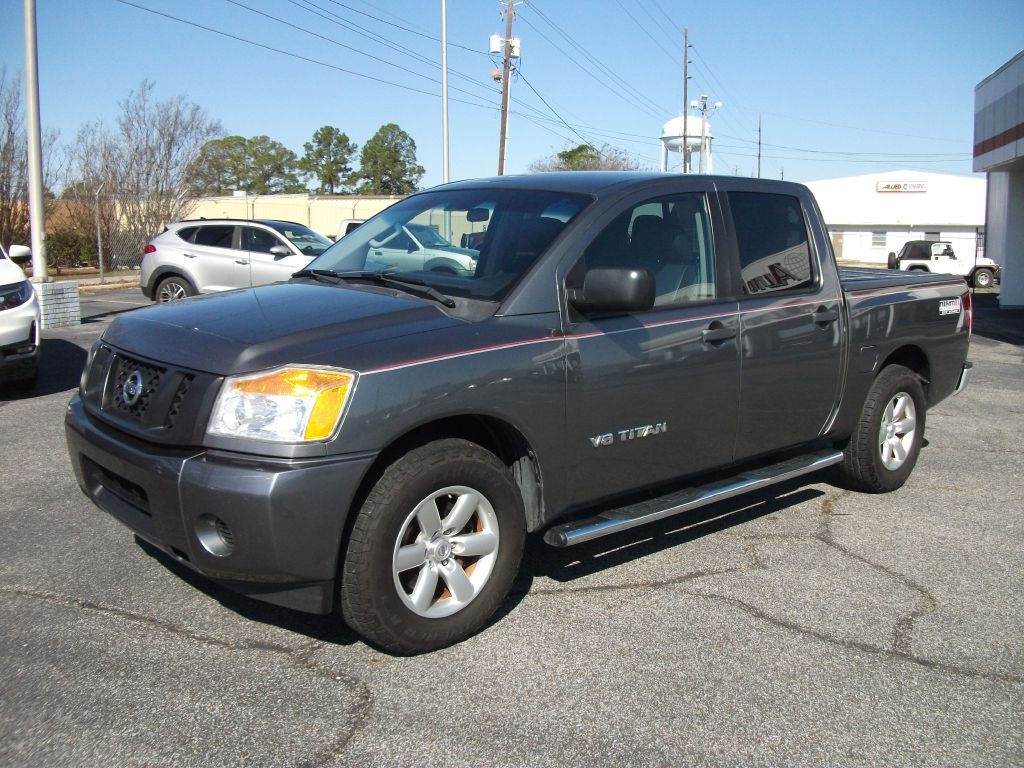 Nissan Titan S Crew Cab 2WD 2015