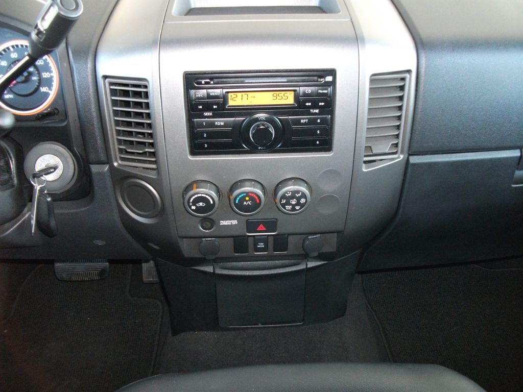 Nissan Titan S Crew Cab 2WD 2015