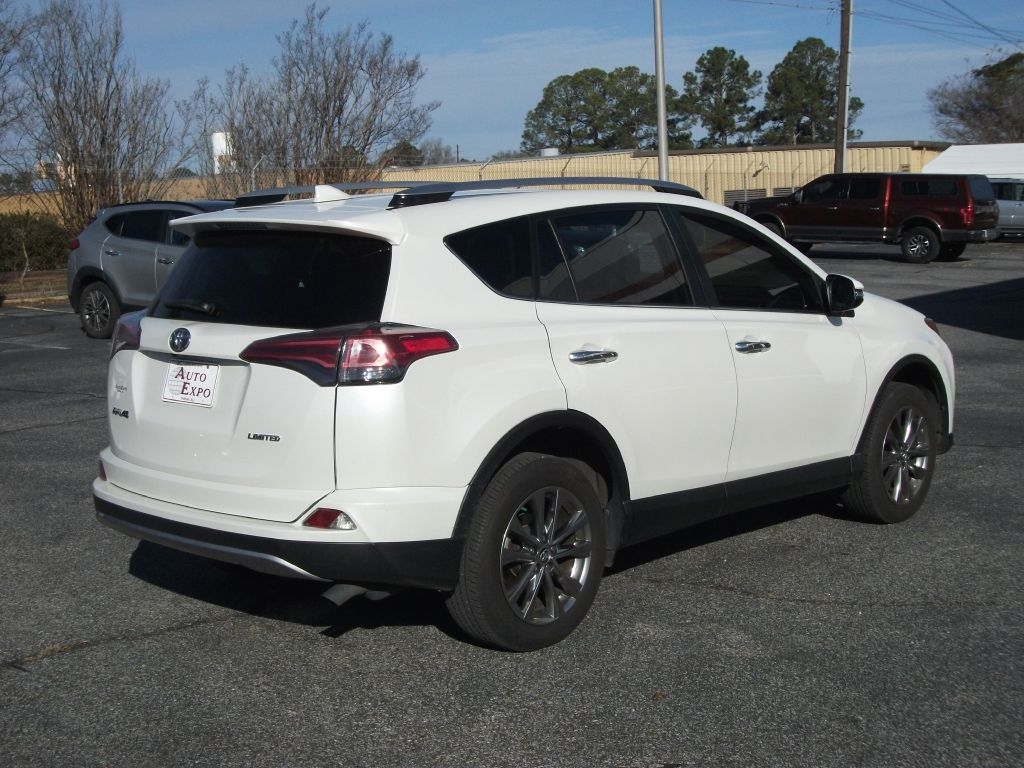 Toyota RAV4 Limited FWD 2018