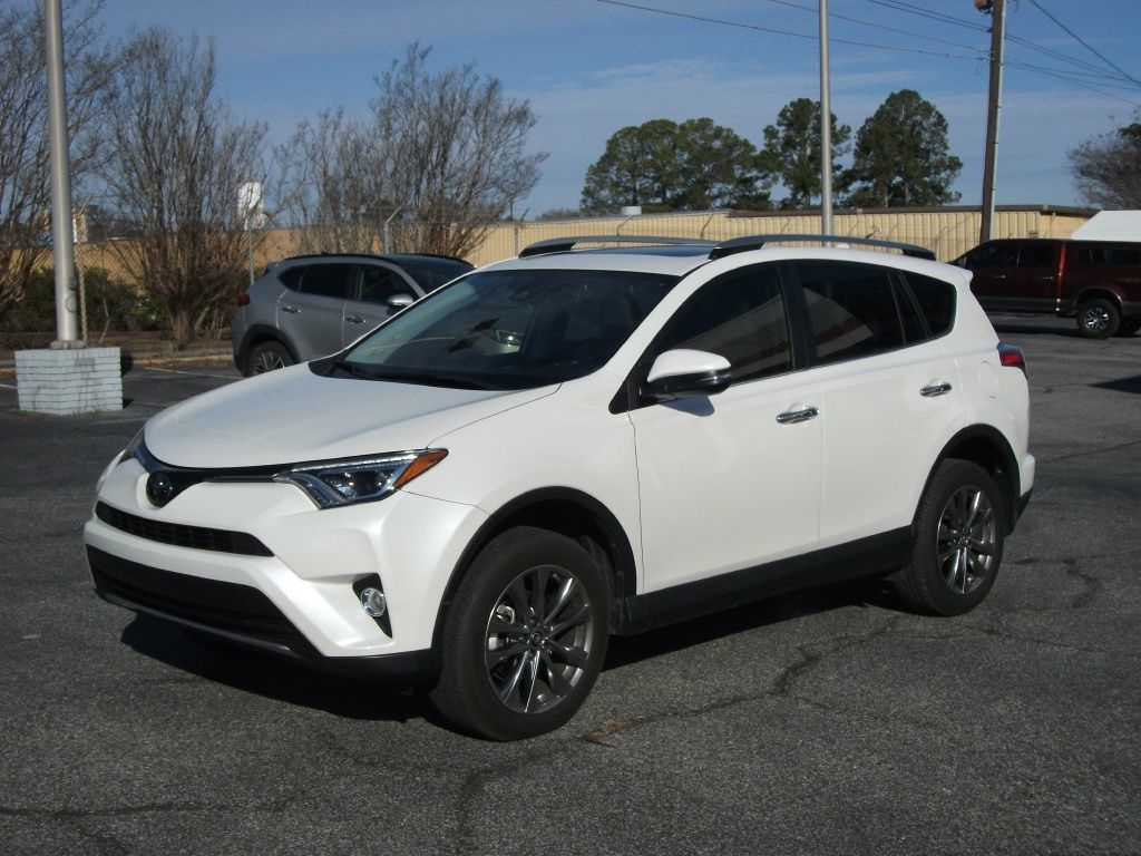 Toyota RAV4 Limited FWD 2018