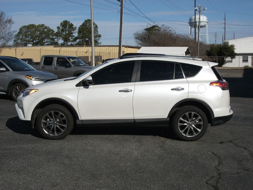 Toyota RAV4 Limited FWD 2018