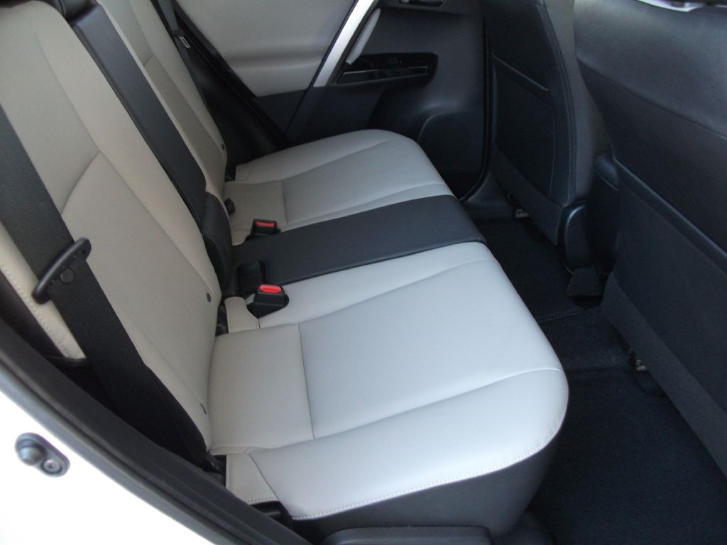 Toyota RAV4 Limited FWD 2018