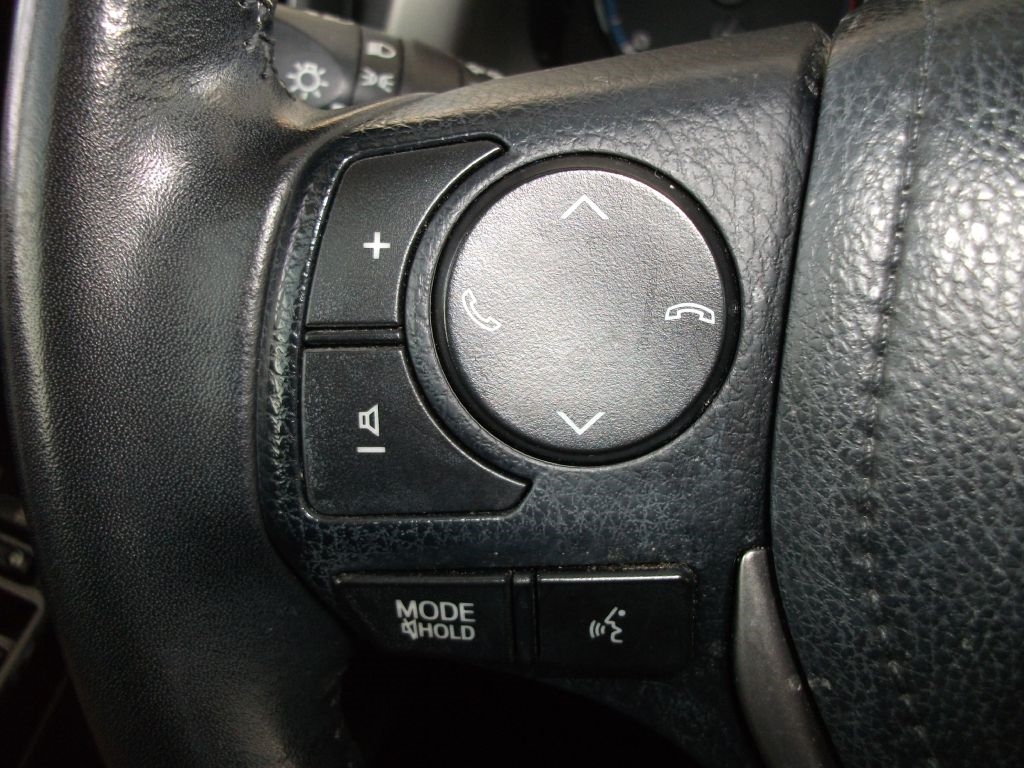 Toyota RAV4 Limited FWD 2018