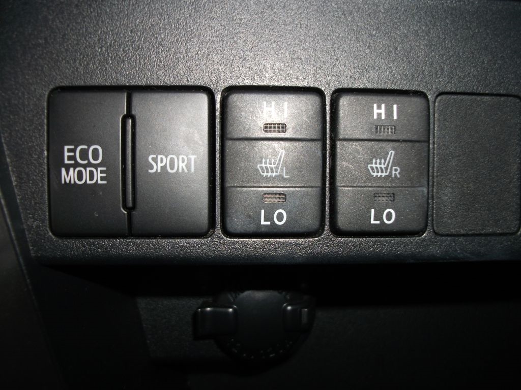 Toyota RAV4 Limited FWD 2018