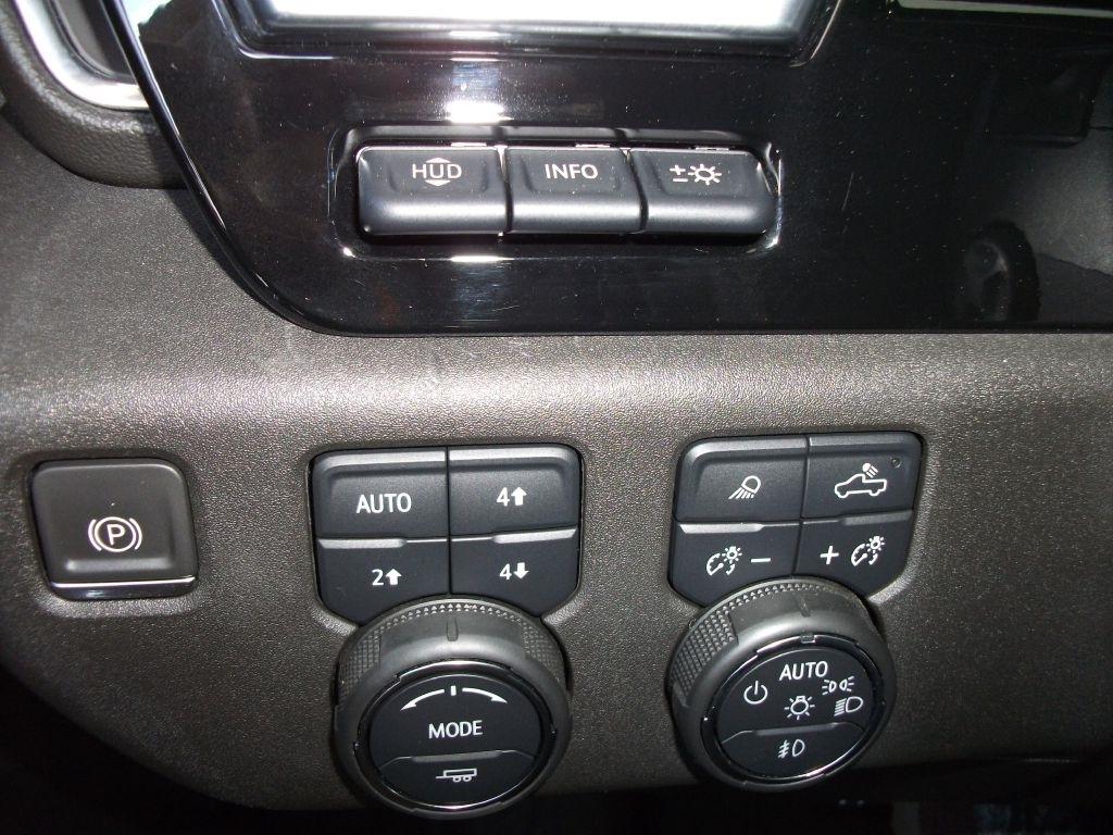 Chevrolet Silverado 1500 High Country Crew Cab 4WD 2022