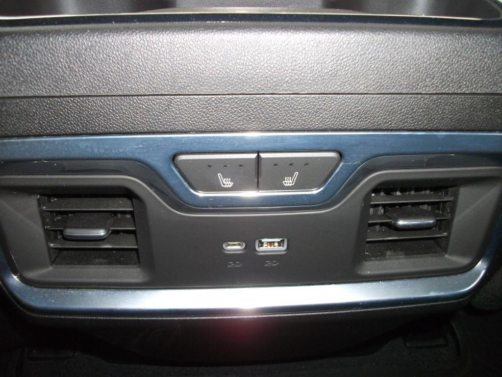 Chevrolet Silverado 1500 High Country Crew Cab 4WD 2022