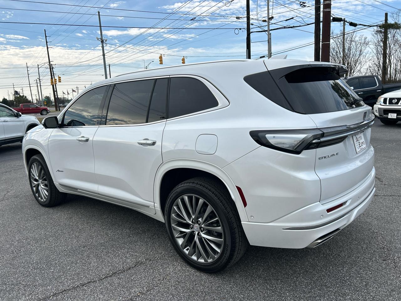 Buick Enclave Avenir FWD 2025