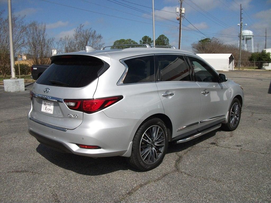 Infiniti QX60 4D SUV FWD 2018