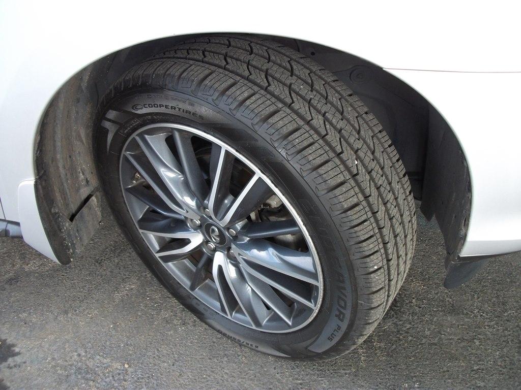 Infiniti QX60 4D SUV FWD 2018