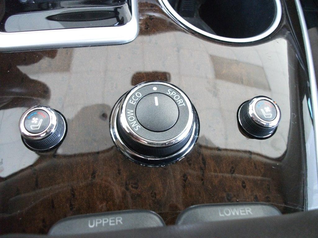 Infiniti QX60 4D SUV FWD 2018