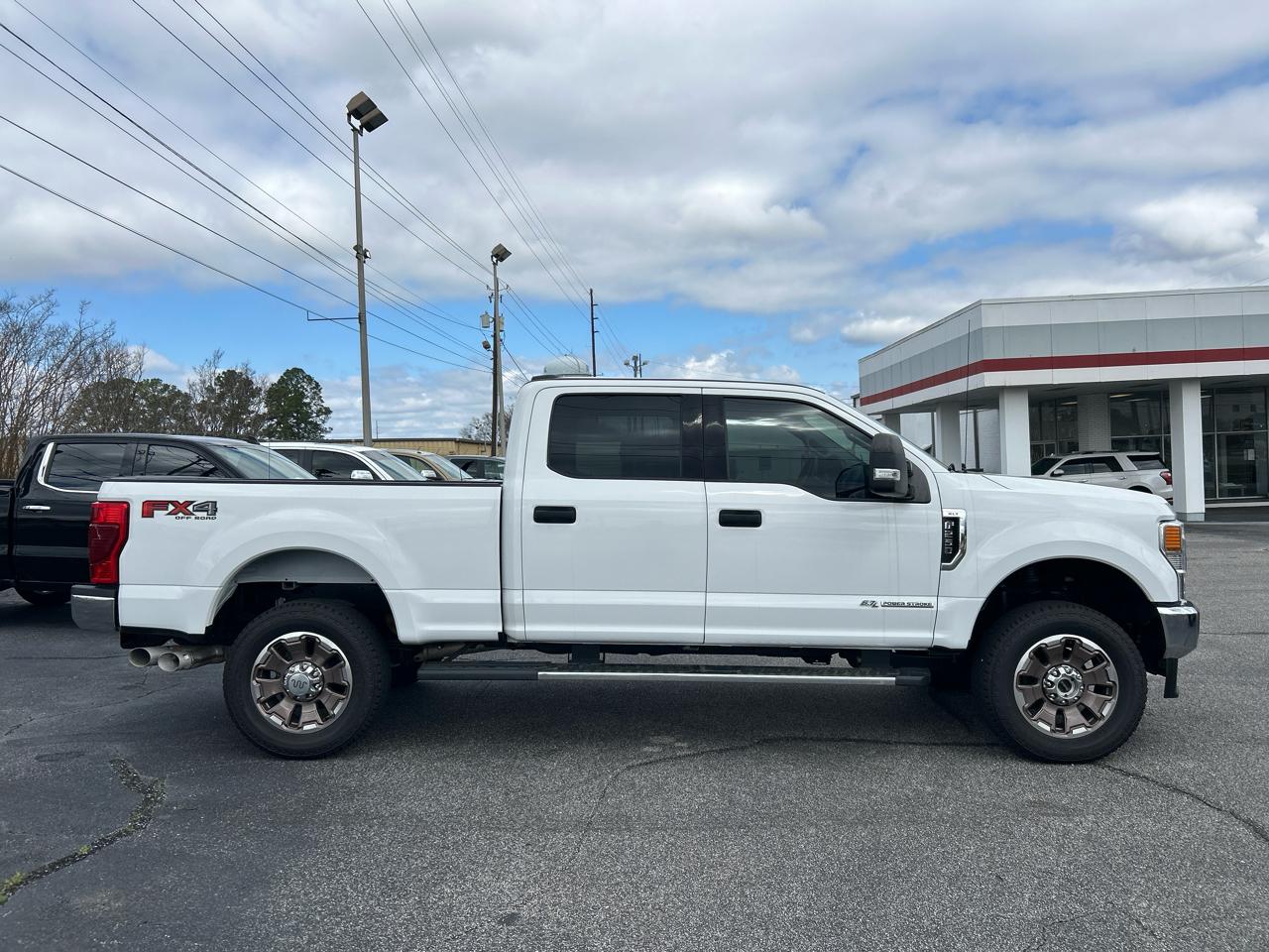 Ford F-250 SD XLT Crew Cab 4WD 2021