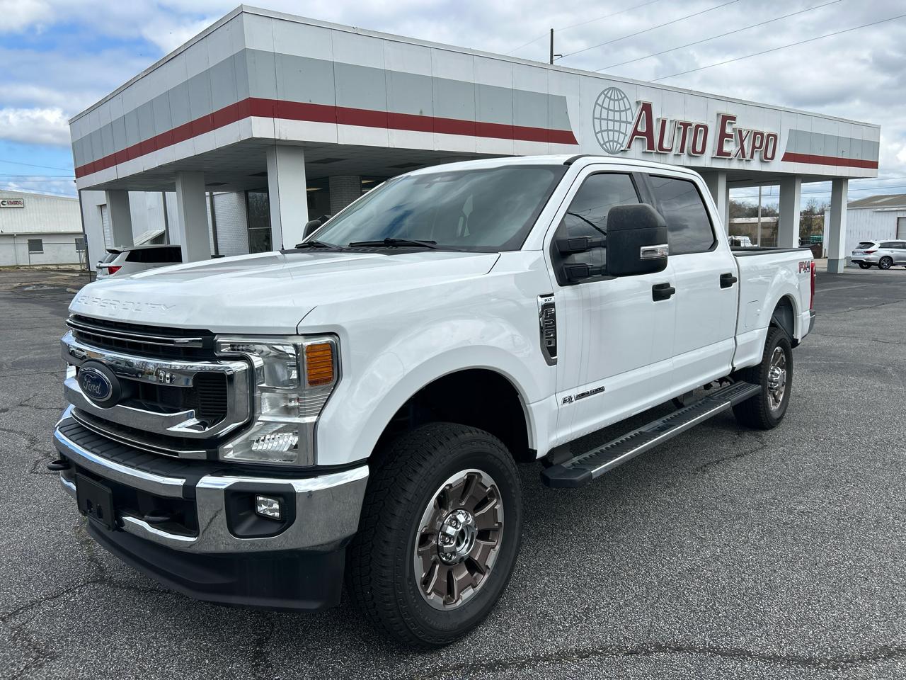 Ford F-250 SD XLT Crew Cab 4WD 2021