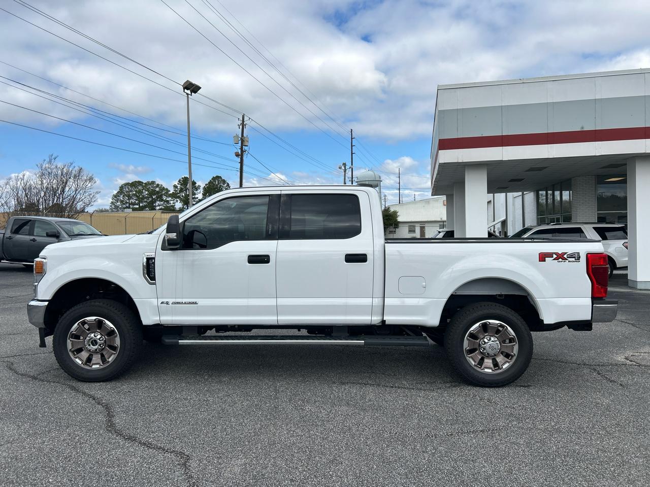 Ford F-250 SD XLT Crew Cab 4WD 2021