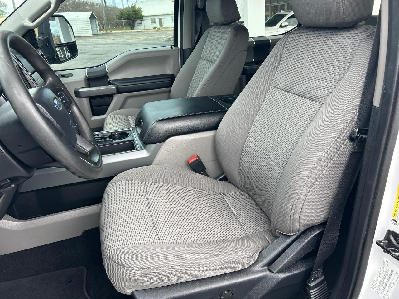 Ford F-250 SD XLT Crew Cab 4WD 2021