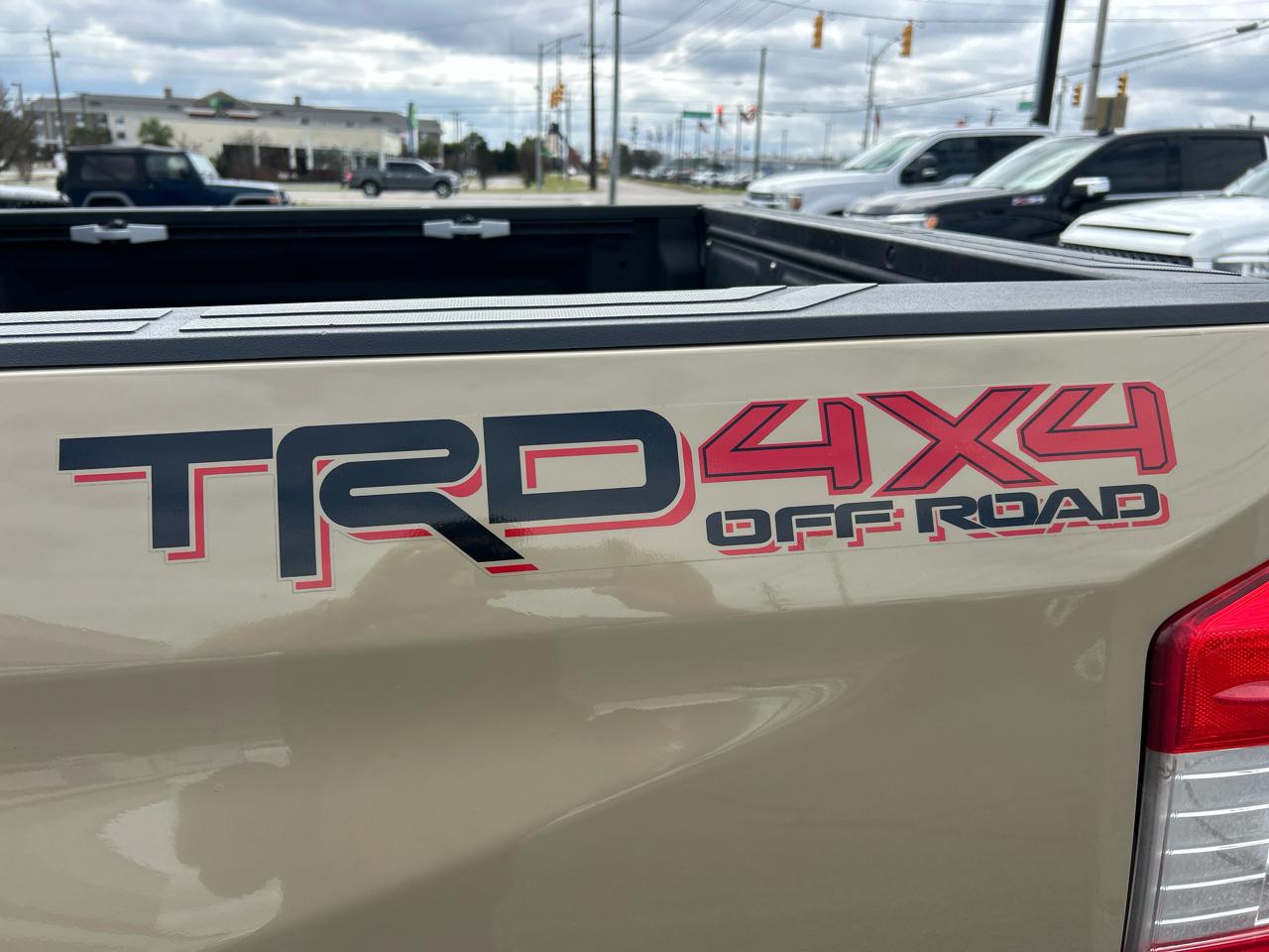 Toyota Tundra Limited 5.7L CrewMax 4WD 2019