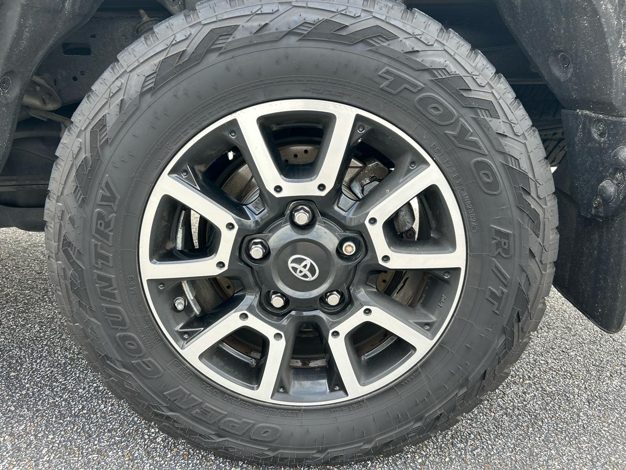 Toyota Tundra Limited 5.7L CrewMax 4WD 2019