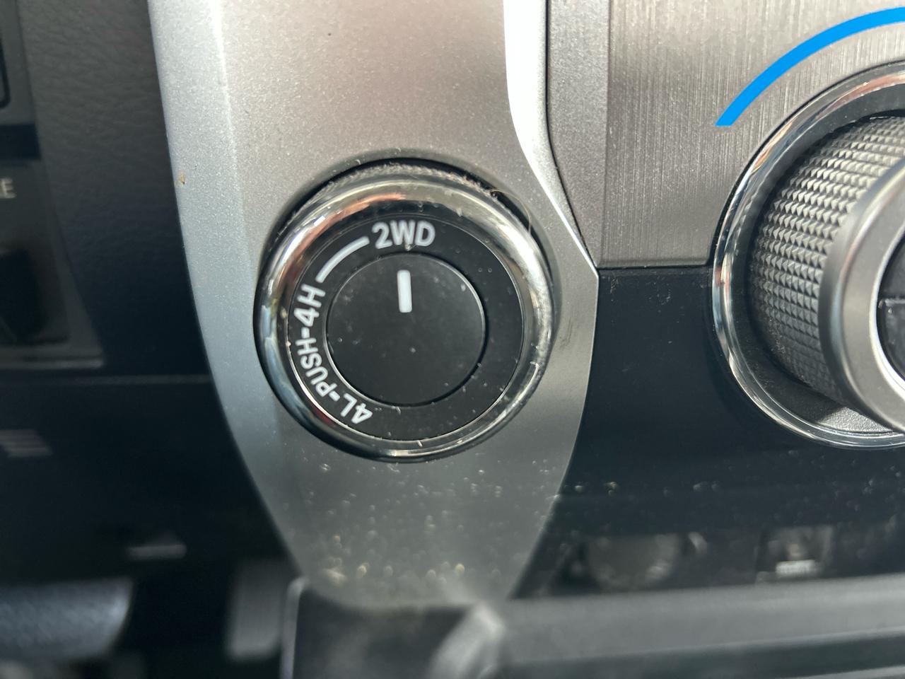 Toyota Tundra Limited 5.7L CrewMax 4WD 2019