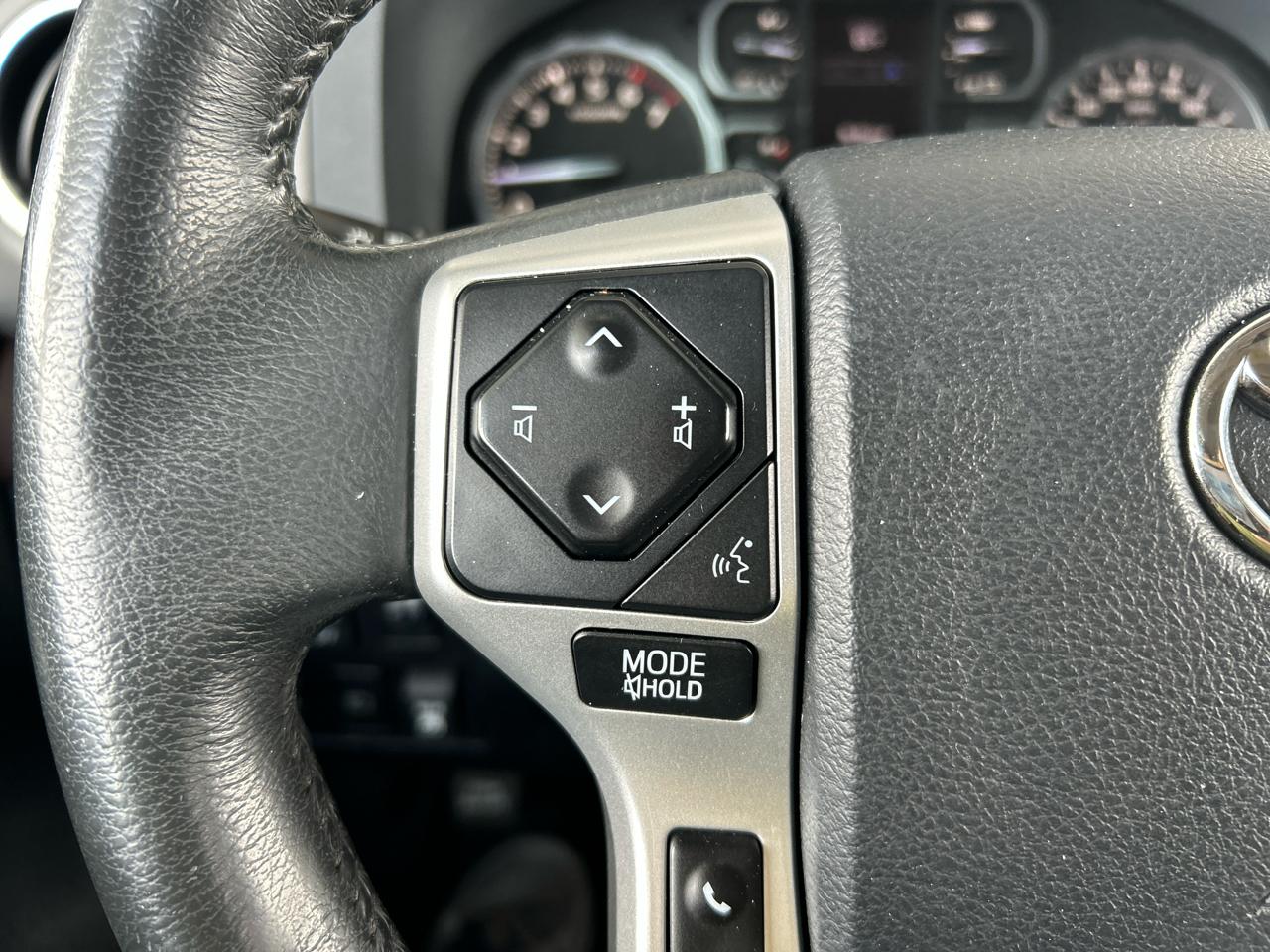 Toyota Tundra Limited 5.7L CrewMax 4WD 2019