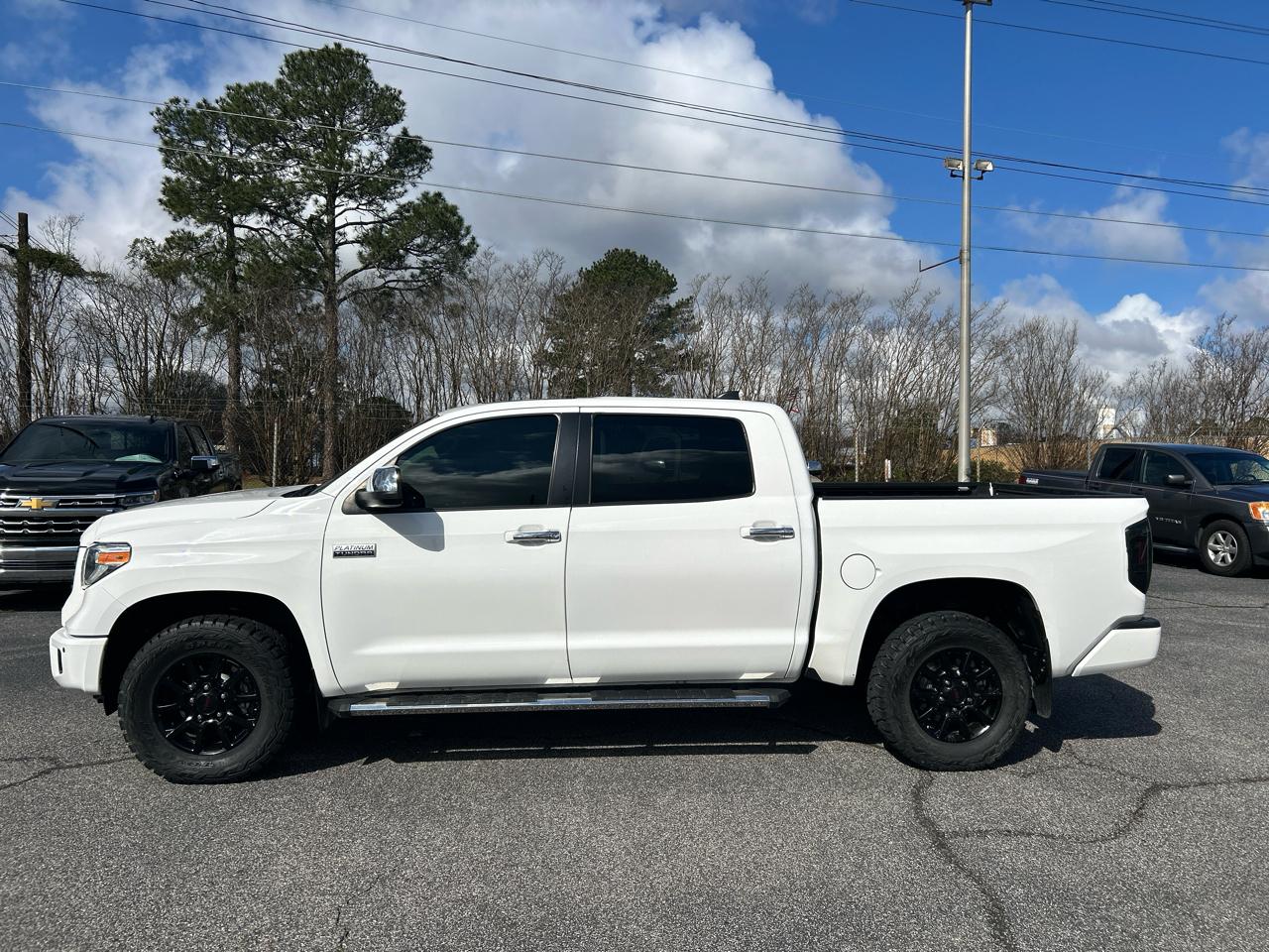 Toyota Tundra Platinum CrewMax 5.7L 4WD 2020
