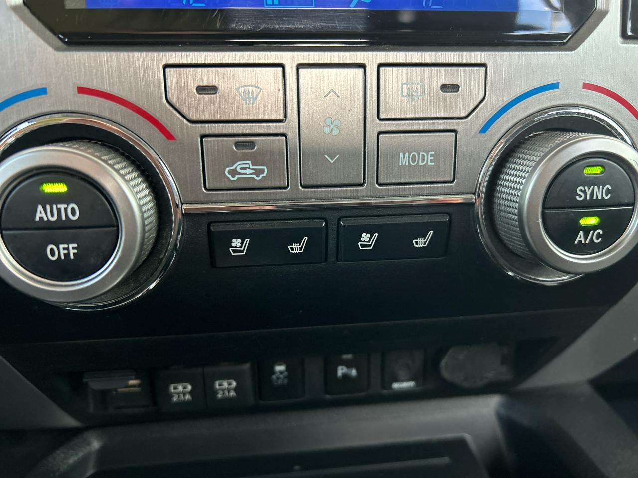 Toyota Tundra Platinum CrewMax 5.7L 4WD 2020