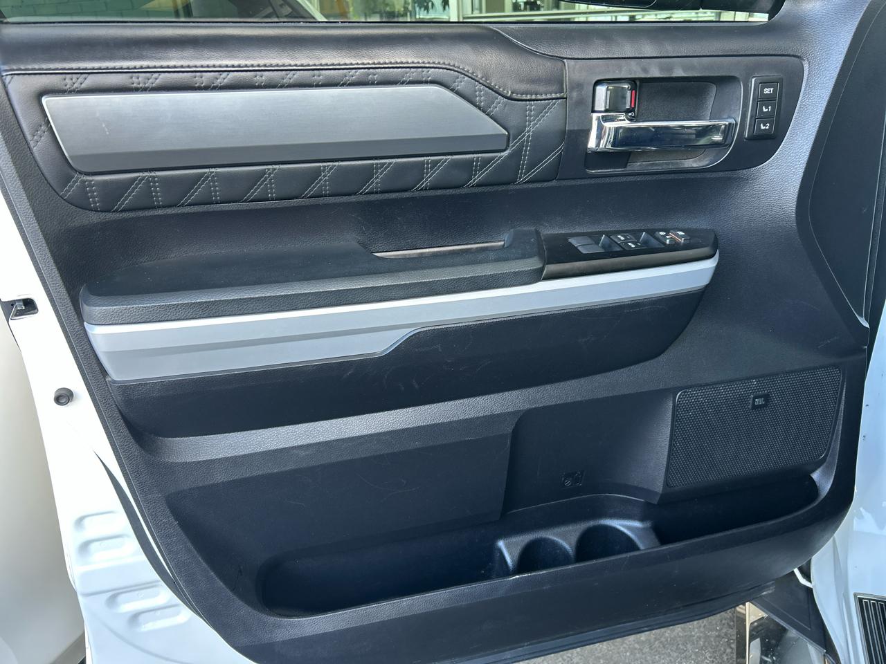 Toyota Tundra Platinum CrewMax 5.7L 4WD 2020