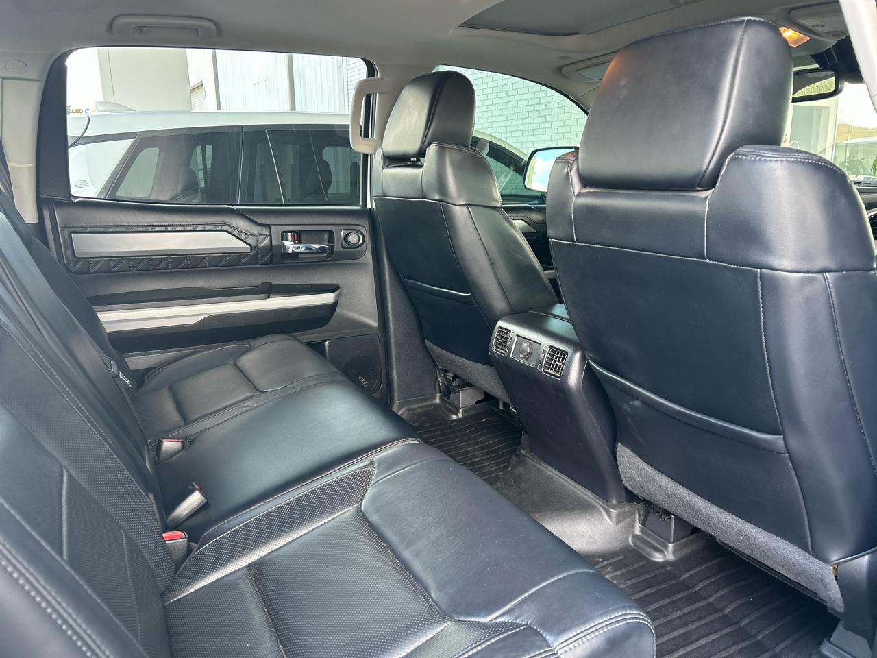 Toyota Tundra Platinum CrewMax 5.7L 4WD 2020