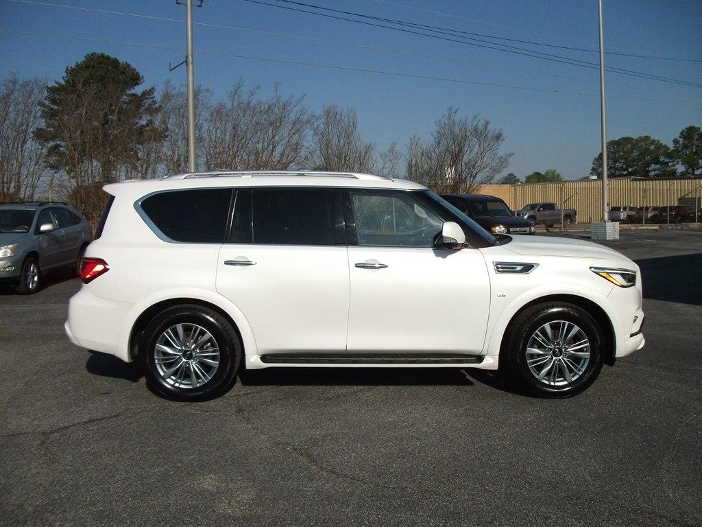 Infiniti QX80 LUXE 2020