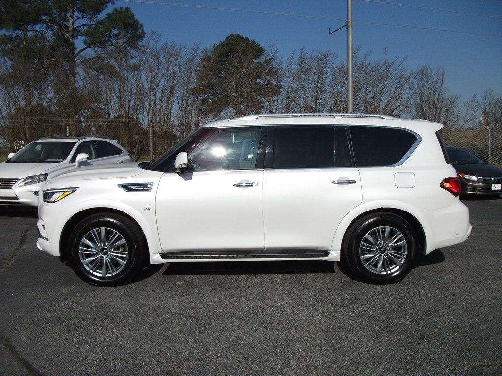 Infiniti QX80 LUXE 2020