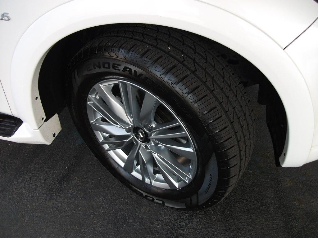 Infiniti QX80 LUXE 2020