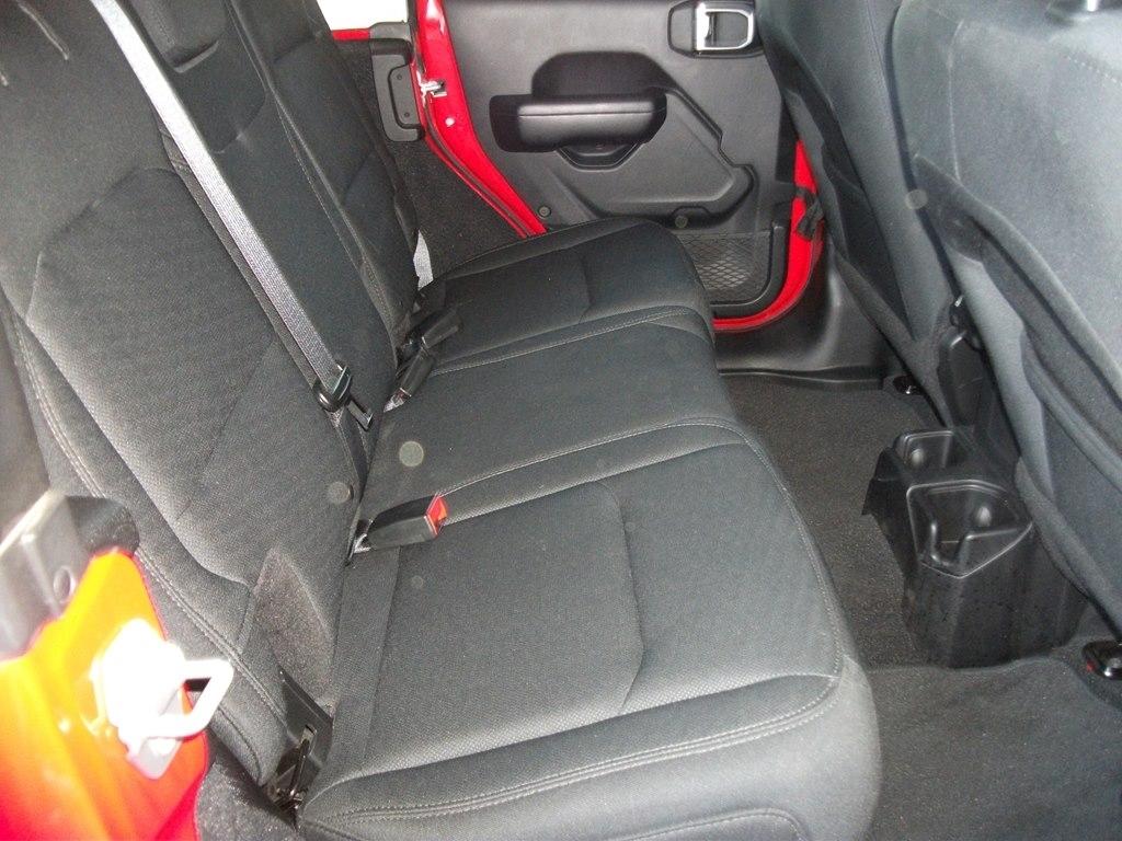 Jeep Wrangler Unlimited Sport 2018