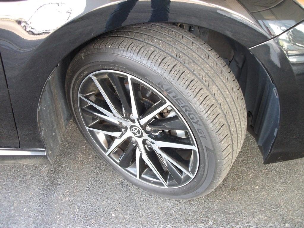 Toyota Camry Hybrid SE 2022