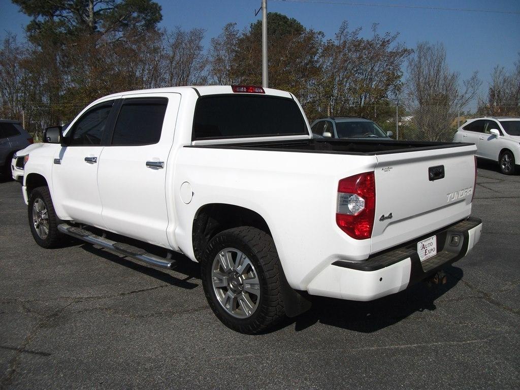 Toyota Tundra Platinum CrewMax 5.7L FFV 4WD 2015