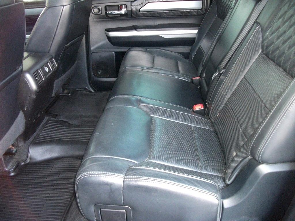 Toyota Tundra Platinum CrewMax 5.7L FFV 4WD 2015