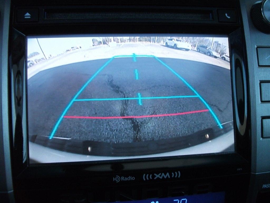 Toyota Tundra Platinum CrewMax 5.7L FFV 4WD 2015