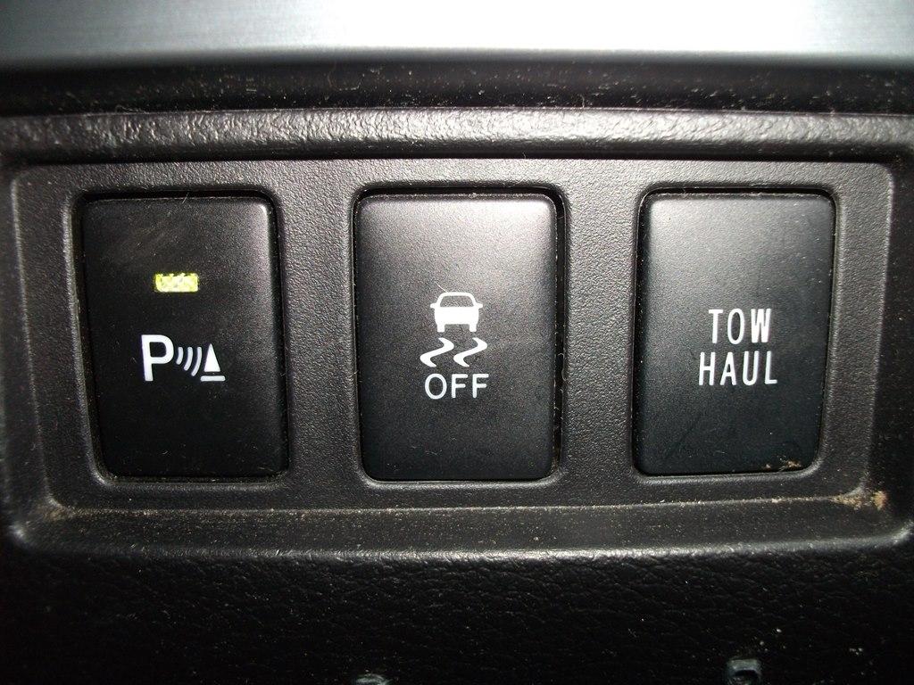 Toyota Tundra Platinum CrewMax 5.7L FFV 4WD 2015