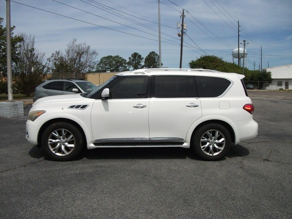 Infiniti QX56 2WD 2011