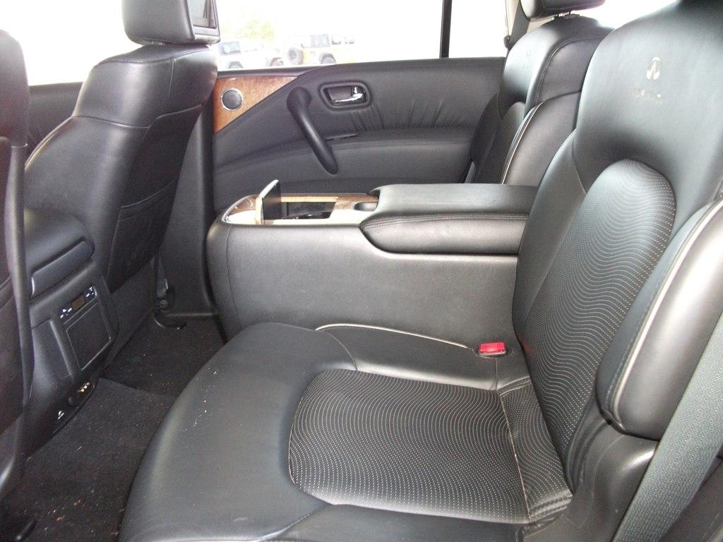 Infiniti QX56 2WD 2011